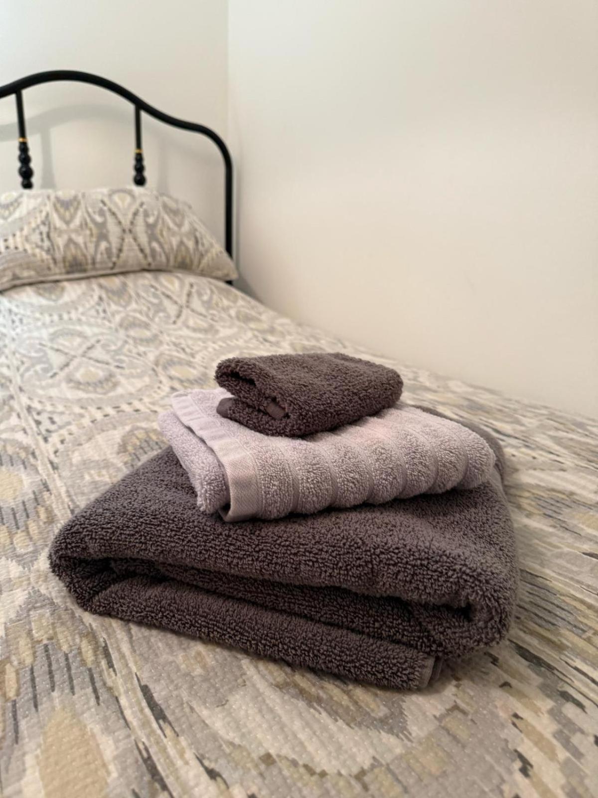 Single Room With Beautiful Garden Edinburg Exteriör bild
